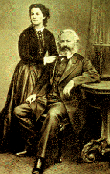 Marx con su esposa
